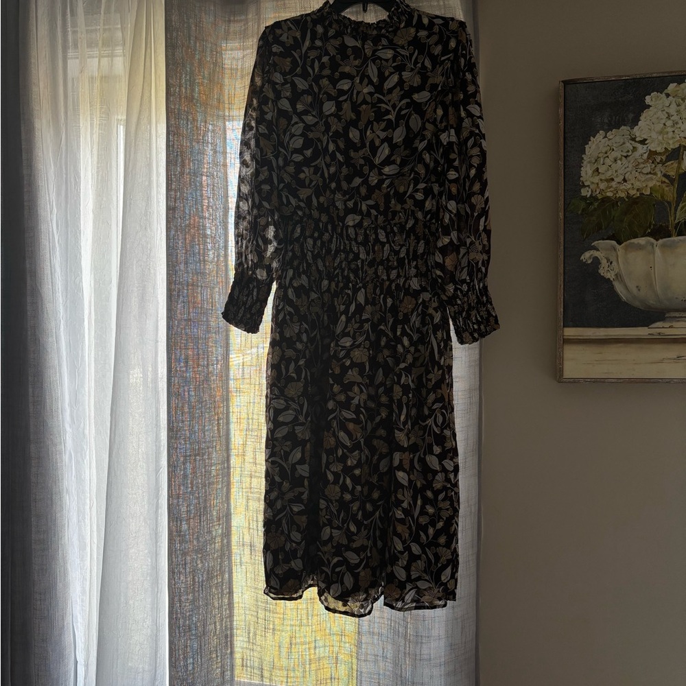 Ann Taylor Black and White Sheath Dress with Bishop Sleeves